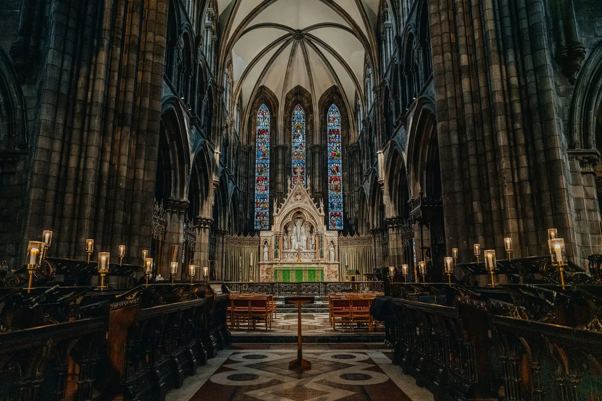 新葡京娱乐城APP下载页面背景 - 宏伟的国王加冕大厅